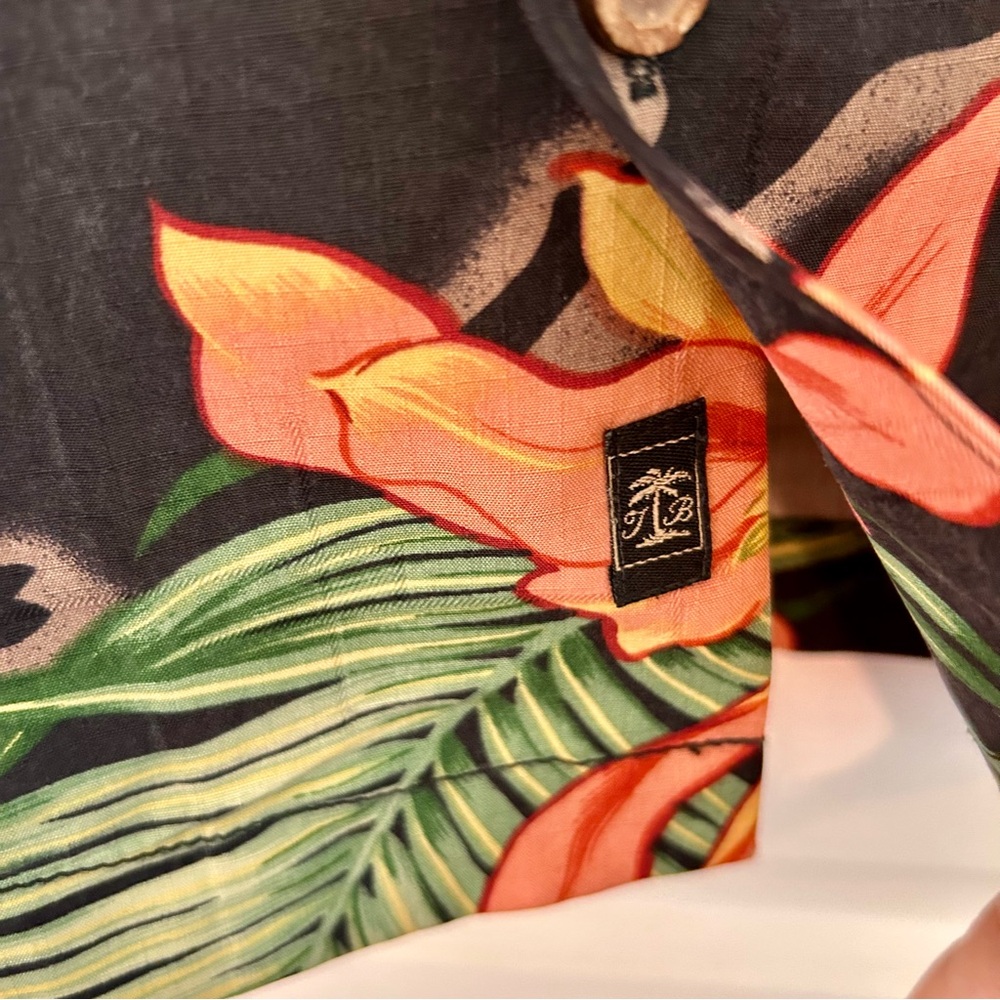 Tommy Bahama 100% Silk Mens Size X-Large Short Sleeve Hawaiian Shirt - Picture 5 of 11